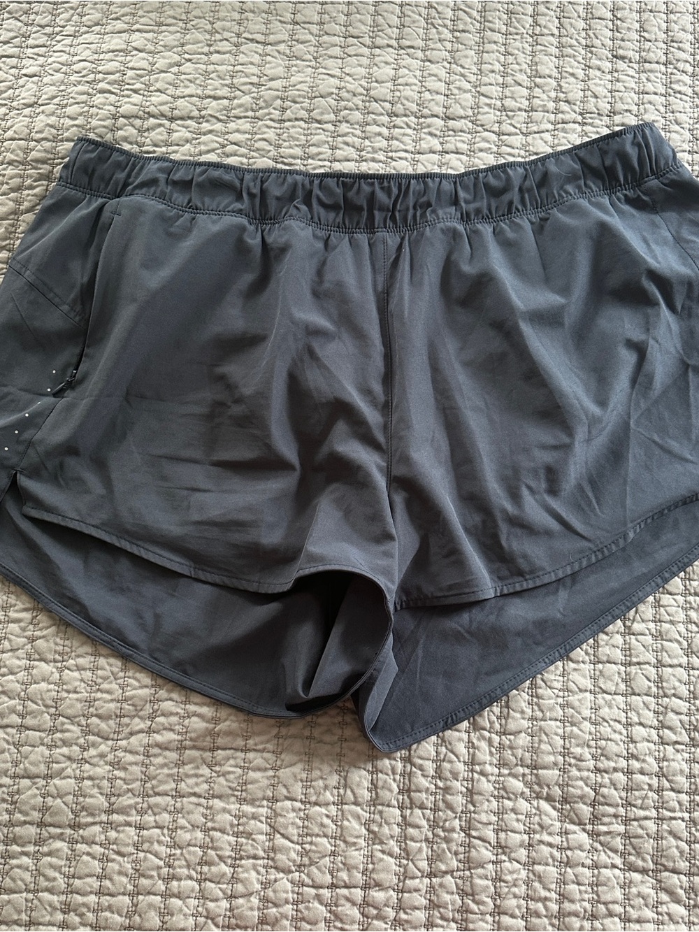 Old Navy Women's Navy Athletic Running Shorts - Picture 3 of 7
